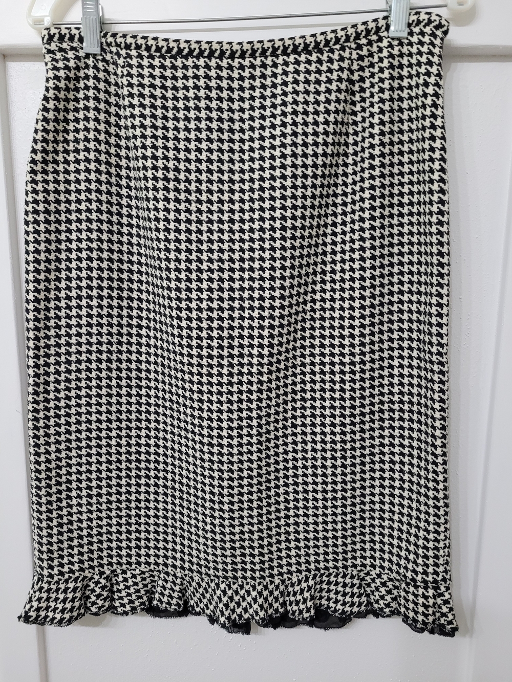 100% Silk Black & White Houndstooth Ruffle Hem Pencil Skirt